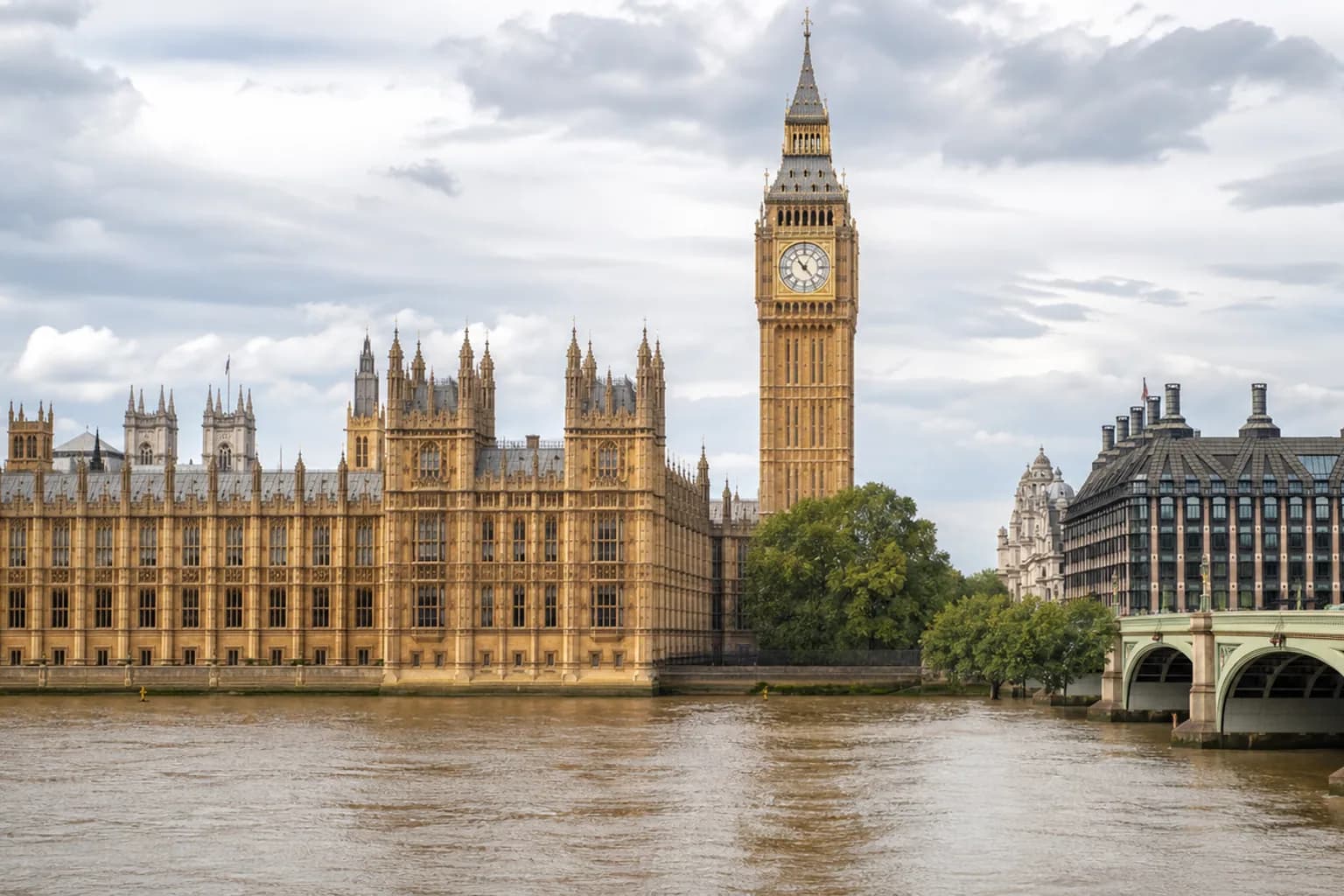 United Kingdom travel destination scenery